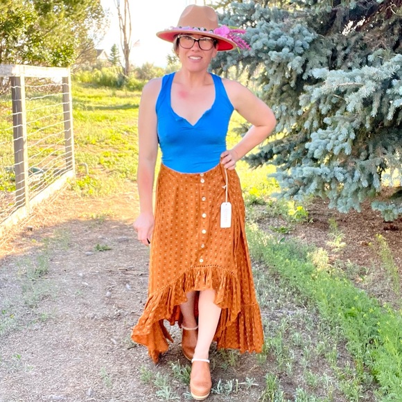 Shyanne Skirts Nwt Shyanne High Low Ruffle Floral Coastal Western